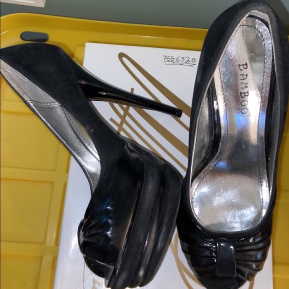 Black platform heels - Picture 2 of 3